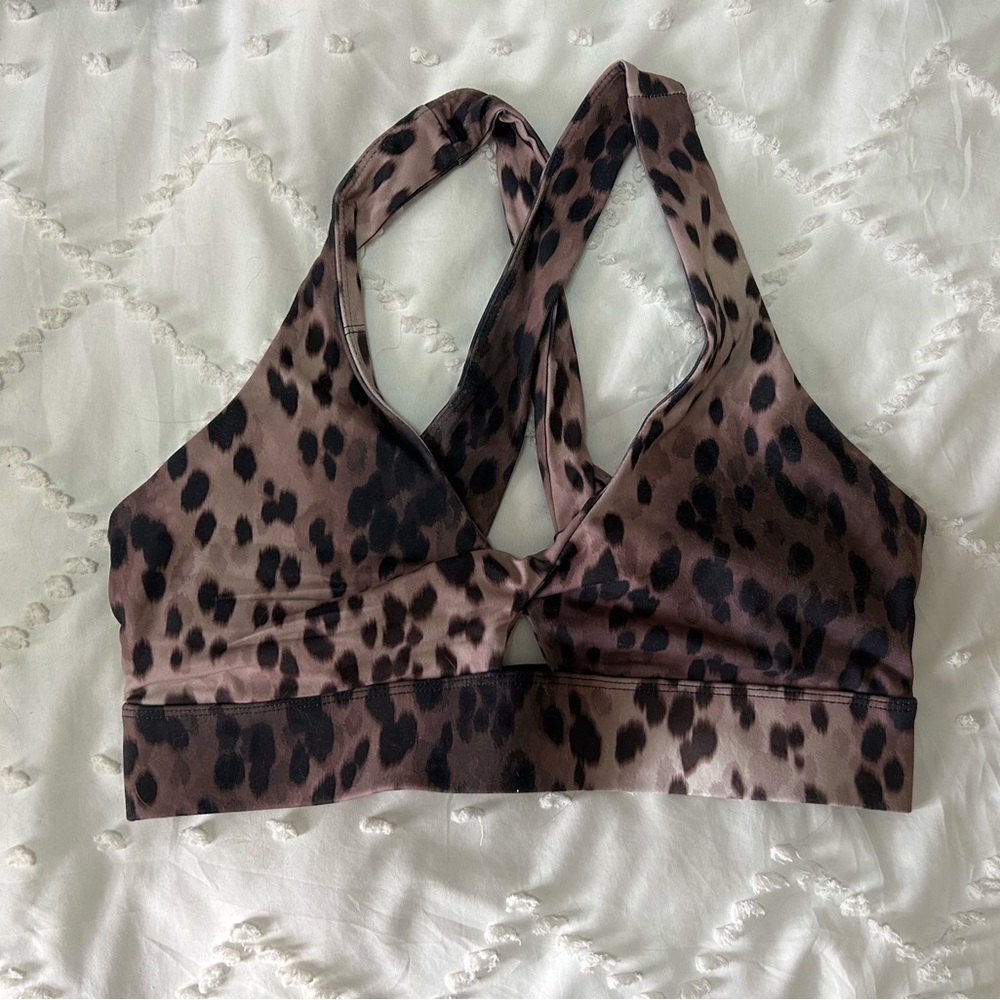 Fabletics Oasis-Twist Front Sports Bra Spotted Print